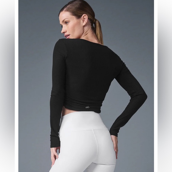 NWOT Alo  Gather Long Sleeve Sheer - Picture 3 of 7